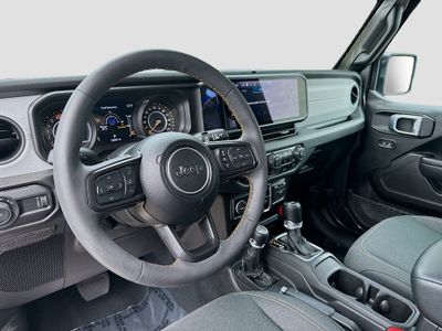 2024 Jeep Wrangler — photo 9 view