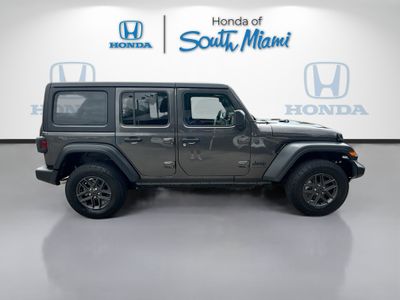 2024 Jeep Wrangler — photo 8 view