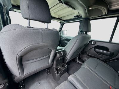 2024 Jeep Wrangler — photo 24 view