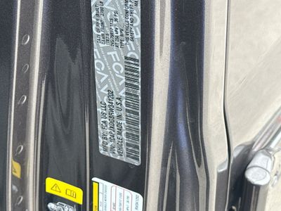 2024 Jeep Wrangler — photo 37 view