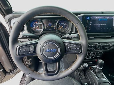 2024 Jeep Wrangler — photo 10 view