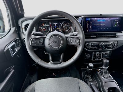 2024 Jeep Wrangler — photo 20 view