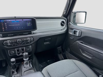 2024 Jeep Wrangler — photo 21 view
