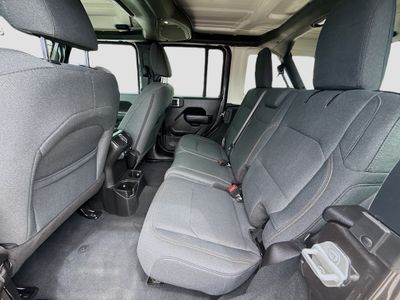2024 Jeep Wrangler — photo 23 view