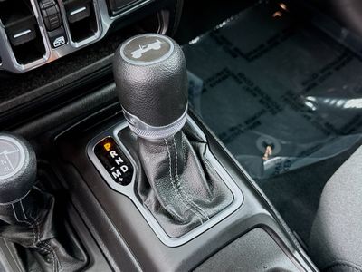 2024 Jeep Wrangler — photo 15 view