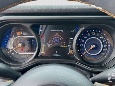 2024 Jeep Wrangler — photo 11 view