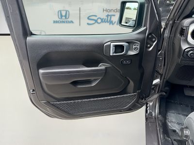 2024 Jeep Wrangler — photo 19 view