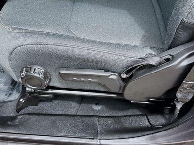 2024 Jeep Wrangler — photo 17 view