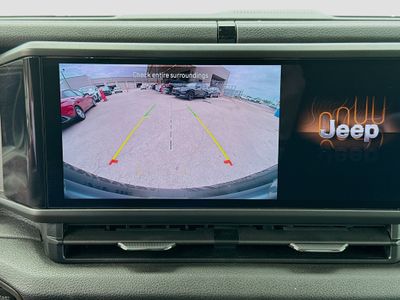 2024 Jeep Wrangler — photo 13 view