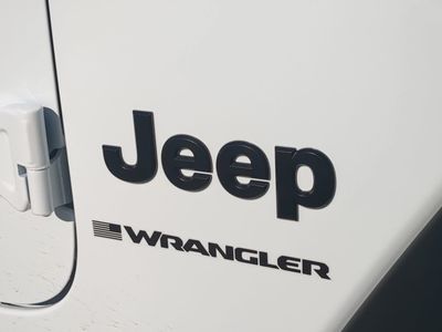 2026 Jeep Wrangler - Photo 13
