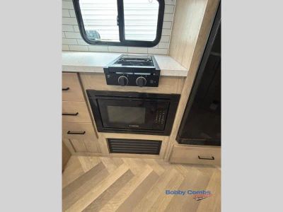 2024 Ember RV E-Series - Photo 16