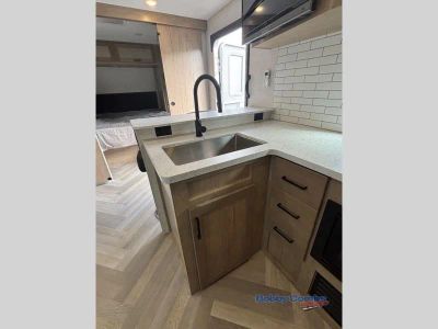2024 Ember RV E-Series - Photo 15