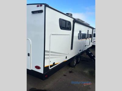 2024 Ember RV E-Series - Photo 5