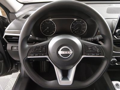 2025 Nissan Altima — photo 12 view