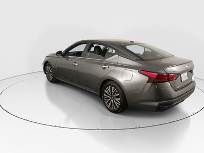 2025 Nissan Altima — detail view