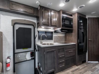 2025 Entegra Coach Odyssey SE - Photo 9
