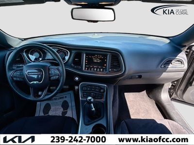2015 Dodge Challenger — photo 12 view