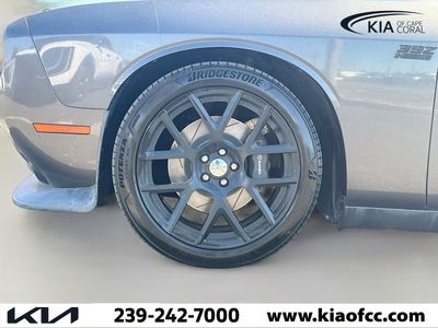 2015 Dodge Challenger — photo 36 view