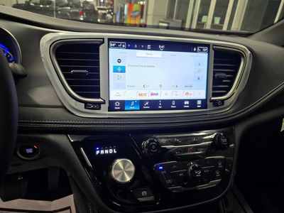 2026 Chrysler Pacifica — photo 22 view