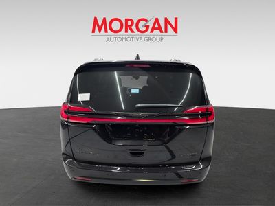 2026 Chrysler Pacifica — detail view