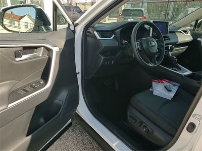 2025 Toyota RAV4 Hybrid - Photo 10