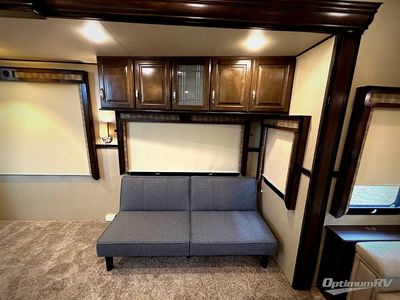 2019 Grand Design Solitude — photo 14 view