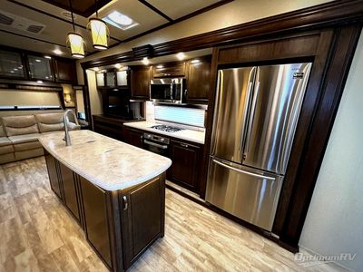 2019 Grand Design Solitude — photo 13 view