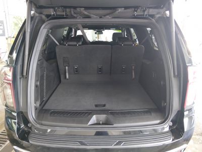 2023 Chevrolet Suburban - Photo 11