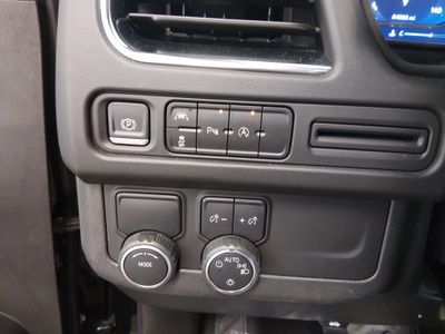 2023 Chevrolet Suburban - Photo 13