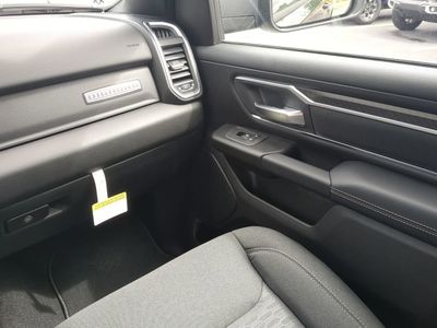 2026 Ram 1500 — photo 18 view
