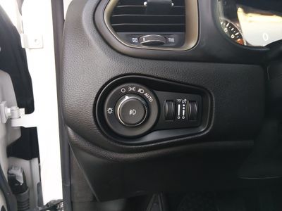 2023 Jeep Renegade - Photo 13