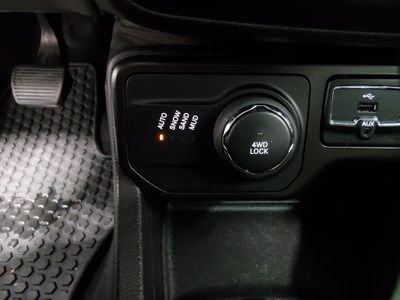 2023 Jeep Renegade - Photo 19