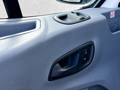 2019 Ford Transit-250 — photo 14 view