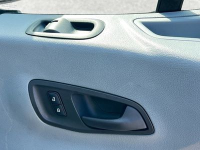 2019 Ford Transit-250 — photo 27 view