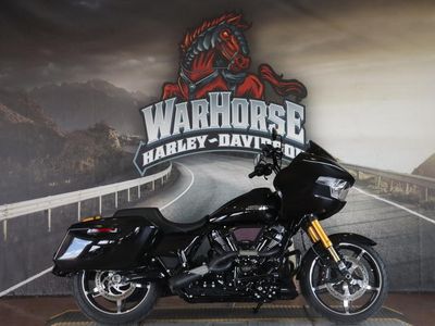 2025 Harley-Davidson FLTRX - Road Glide — engine compartment view