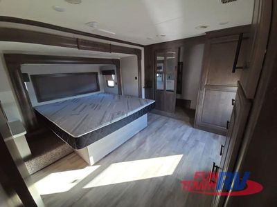 2020 Heartland Bighorn — photo 36 view