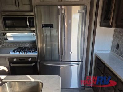 2020 Heartland Bighorn — photo 20 view