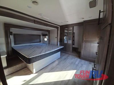 2020 Heartland Bighorn — photo 37 view