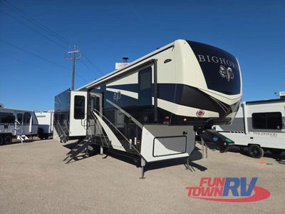 2020 Heartland Bighorn — front three-quarter view