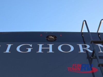 2020 Heartland Bighorn — photo 13 view