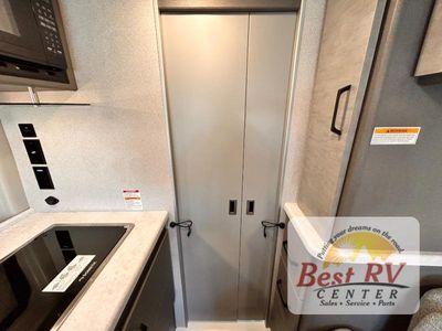 2026 Thor Motor Coach Rize Sport — photo 51 view