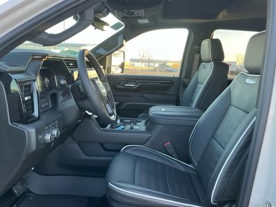 2026 GMC Sierra 2500HD — photo 10 view