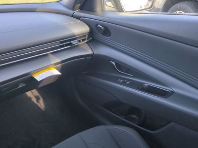 2026 Hyundai ELANTRA — photo 18 view