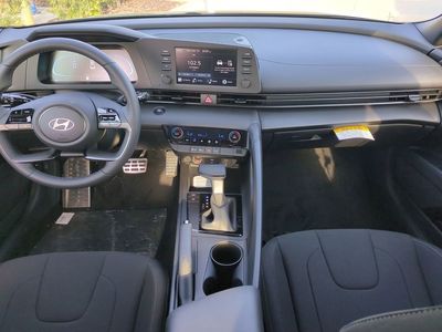 2026 Hyundai ELANTRA — photo 16 view