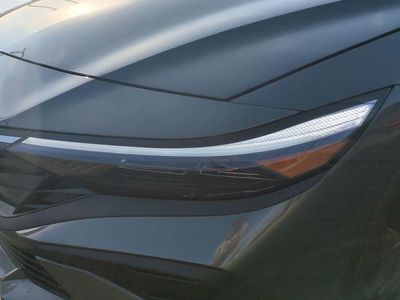 2026 Hyundai ELANTRA — photo 10 view