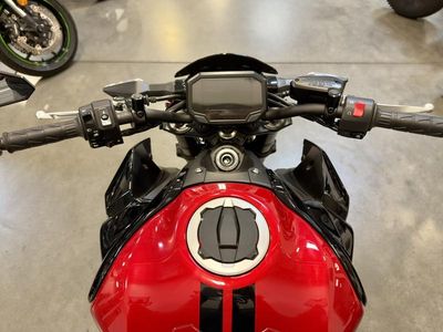 2024 Kawasaki Z900 ABS Candy Persimmon Red/Ebony - Photo 5