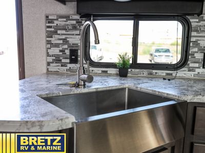 2020 Dutchmen RV Aspen Trail — photo 13 view