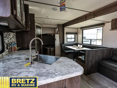 2020 Dutchmen RV Aspen Trail — photo 7 view