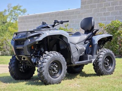 2026 Can-Am Outlander MAX DPS 500 in GRAY — front three-quarter view