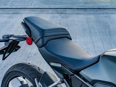 2026 Honda CB300R - Photo 4